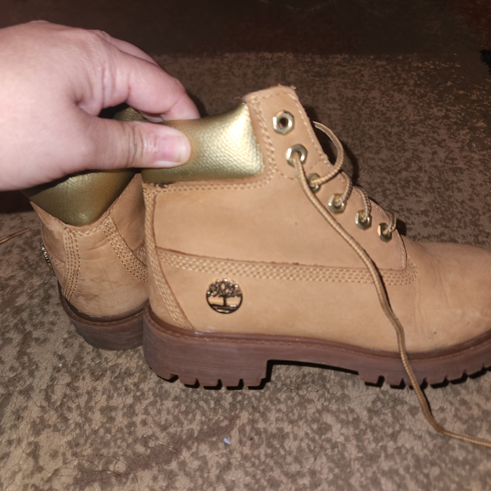 Timberland Tan Kids Boots with Gold Accents - Picture 8 of 9